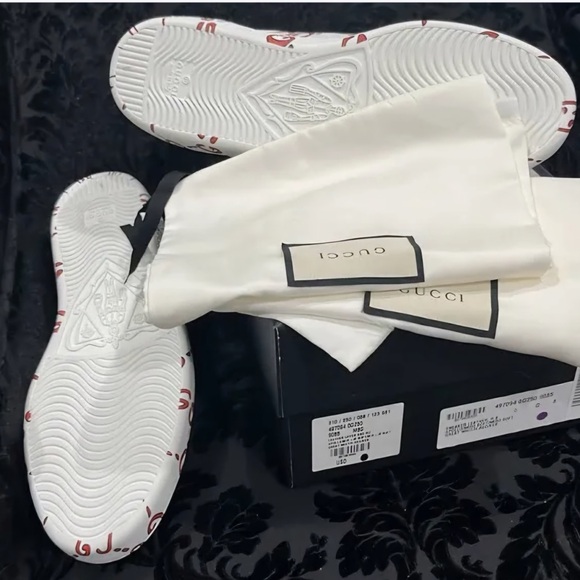 Never worn, no tag Gucci men’s size 8 shoe with Shoe bags shoe id# - Picture 3 of 7